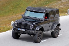 2022_mercedes_g_class_4x4_squared_stalked_in_california_traffic_01