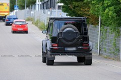 2022_mercedes_g_class_4x4_squared_stalked_in_california_traffic_23