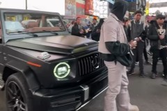 antonio_brown_rides_in_a_custom_mercedes_g_wagen_cabrio_in_nyc_just_like_diddy_02
