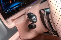 dealer_selling_carlex_g_vintage_rose_a_pink_g_wagon_that_redefines_luxury_and_exclusivity_15