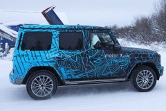 mercedes_benz_eqg_ev_spied_wearing_inventive_camo_pattern_17