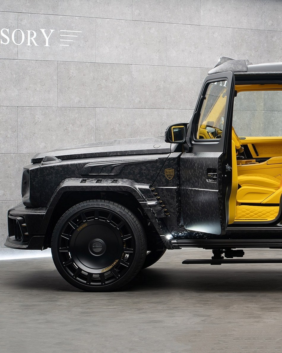 new_mansory_gronos_grande_entree_is_a_g_wagen_with_rear_suicide_doors_04