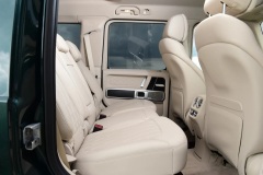 new_mercedes_g_400_d_2021_review_13