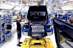 this_is_how_the_mercedes_benz_g_class_is_made_unimog_manufacturing_for_reference_04