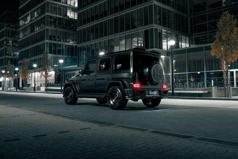 urban_automotive_widetrack_a_carbon_clad_makeover_for_the_mercedes_g_wagon_07