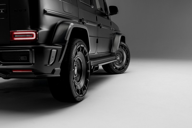 urban_automotive_widetrack_a_carbon_clad_makeover_for_the_mercedes_g_wagon_11