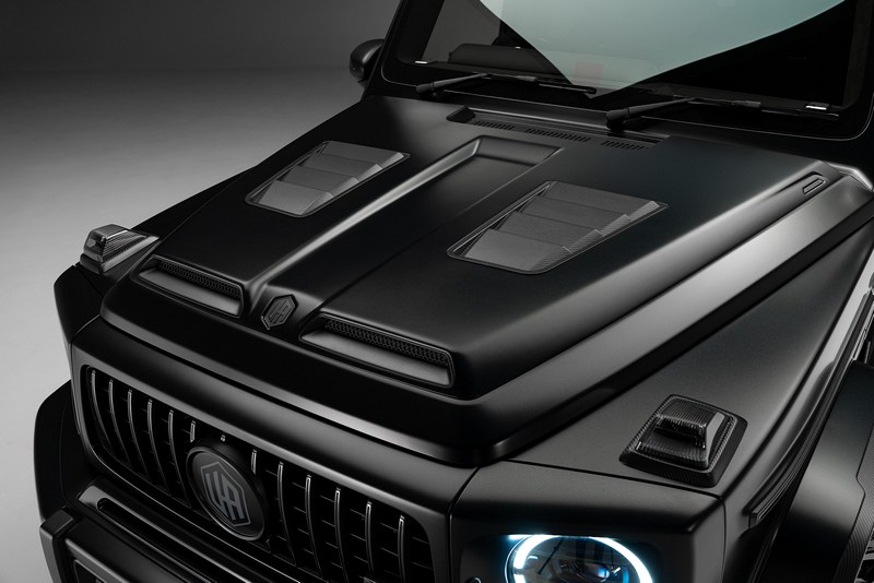urban_automotive_widetrack_a_carbon_clad_makeover_for_the_mercedes_g_wagon_13