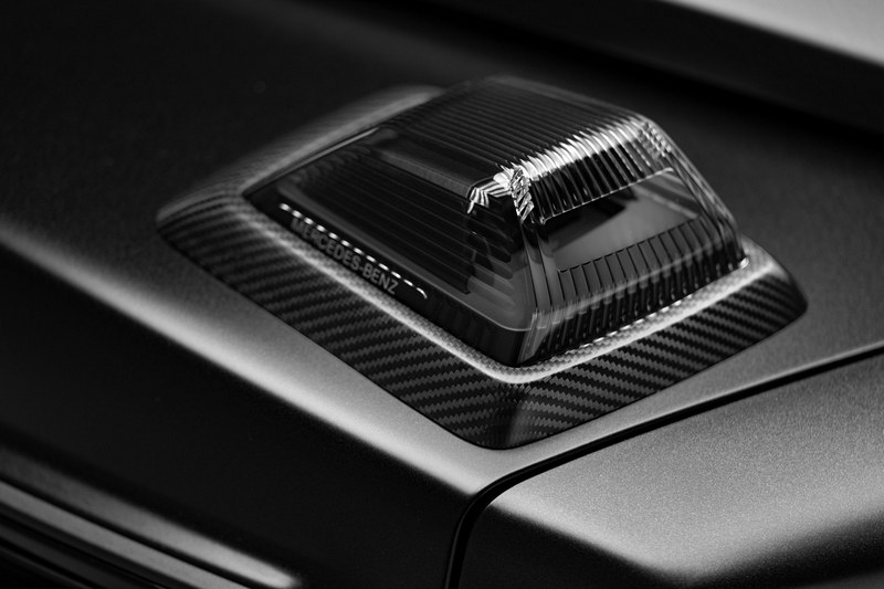 urban_automotive_widetrack_a_carbon_clad_makeover_for_the_mercedes_g_wagon_18