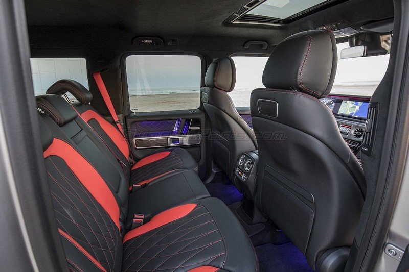 Mercedes red seat belts 2025